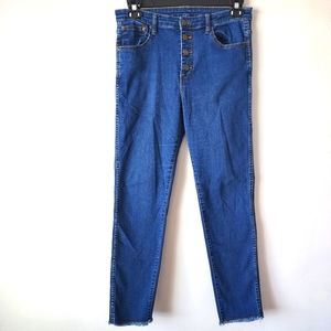 Jeans Gianni Bini. Womens jeans size Large Distressed Raw Hem 4 Button Closure